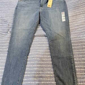 New Levi’s 711 size 22w long